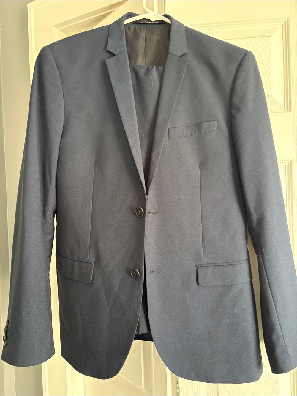 H&M 38S Men's Dark Navy Two-Button Suit w/ 34R Pants